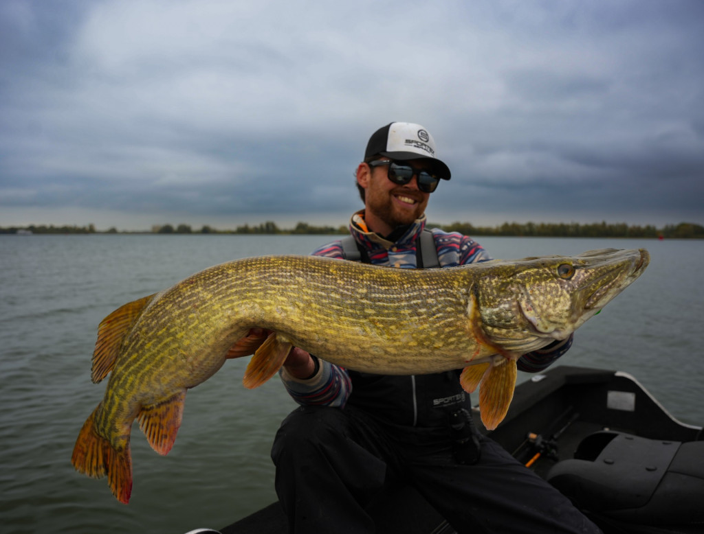 Trial & Error: De lange weg naar grote snoeken op de rivier