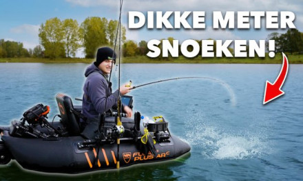 ***VIDEO*** Wij vangen TWEE METER SNOEKEN vanuit de BELLYBOAT!
