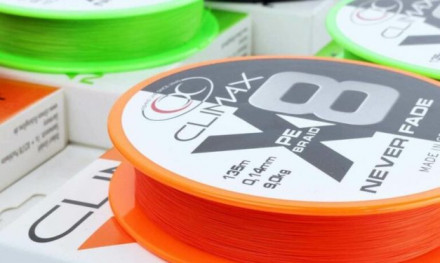 Deze vislijn heeft geen kleurlaag, maar ís kleur!