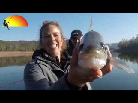 Extreem roofvissen in Extremadura, Spanje
