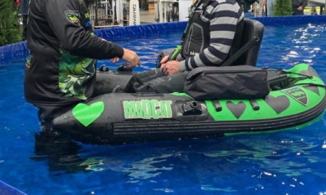 Bellyboatbad op de Hengelsport- en Visbotenbeurs in Utrecht