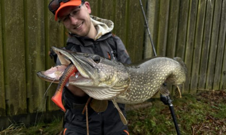 Wanneer kies je nou fluorocarbon en wanneer staaldraad als onderlijn?